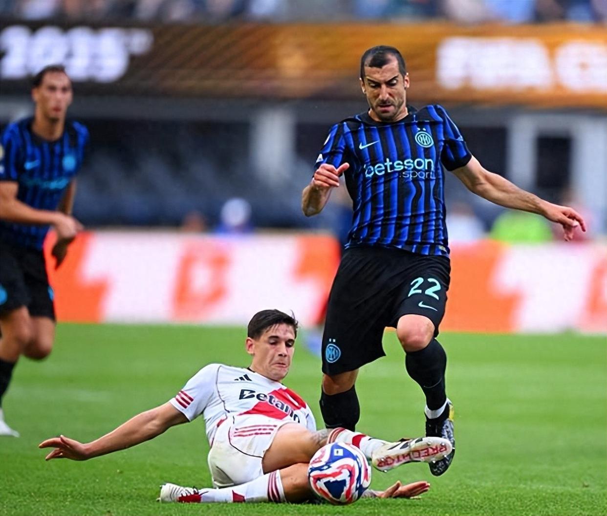 关于国米客场逼平帕尔马，延续不败纪录的信息