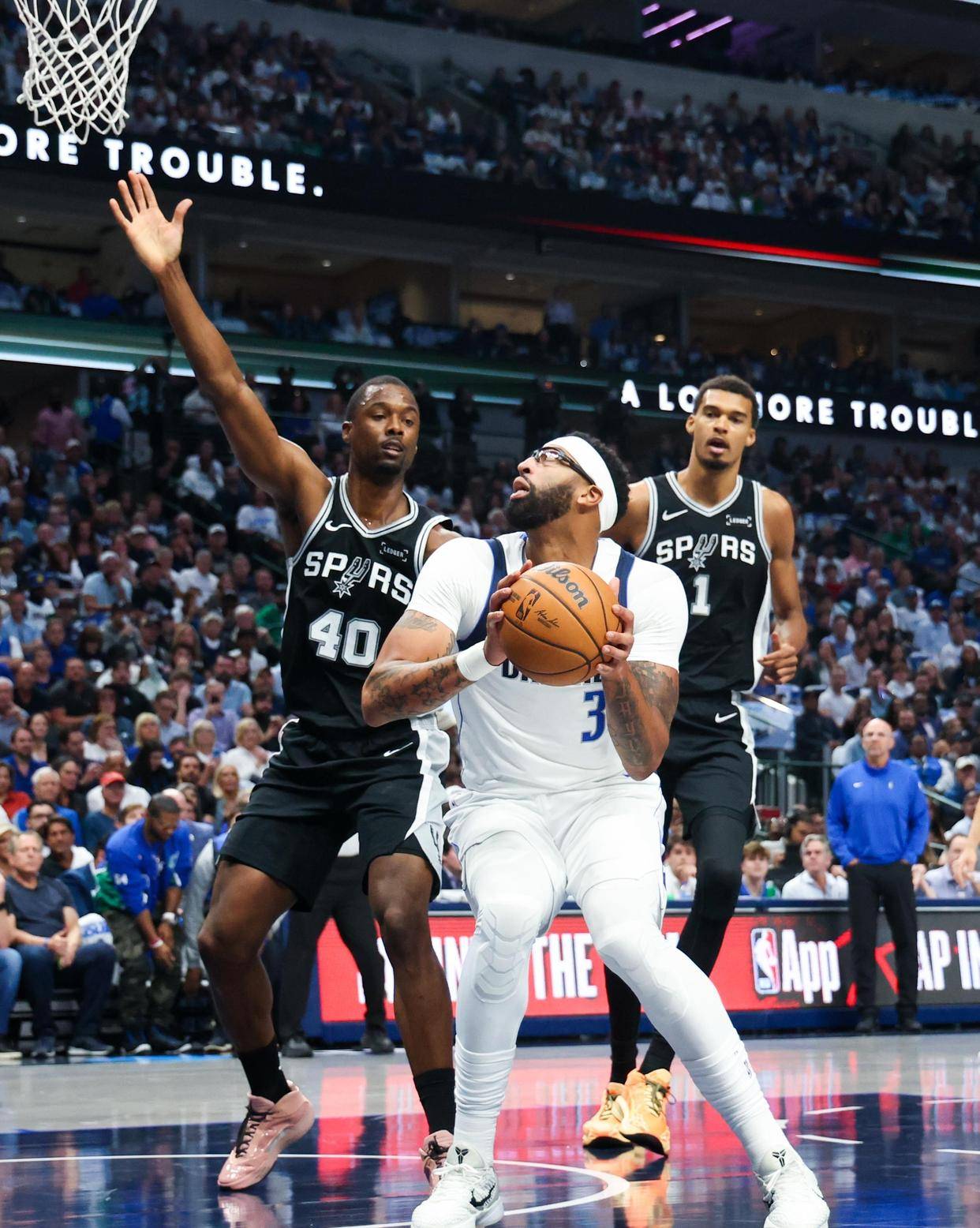 关于开拓者力克马刺晋级西部半决赛的信息