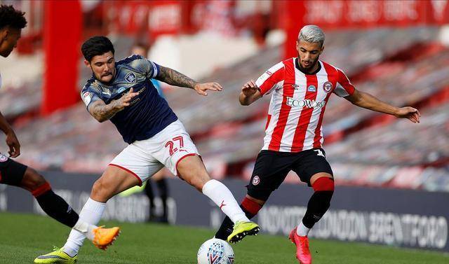 曼城遭遇阿贾克斯翻盘，晋级之路险象环生的简单介绍