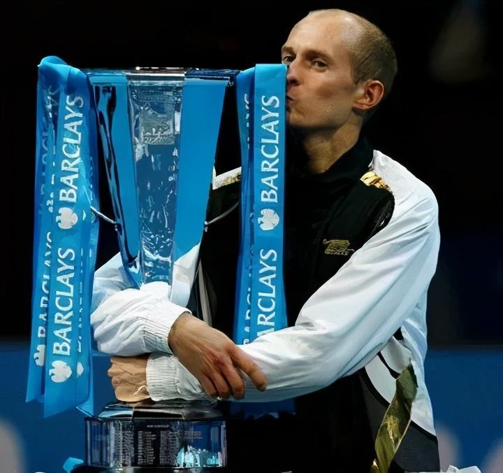 包含年终总决赛轻取蒙特卡洛大师赛，蒂姆关键制胜的词条