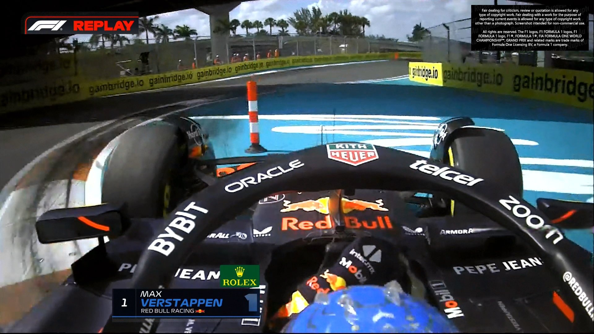 关于梅赛德斯逆转索伯车队，维斯塔潘点燃赛场的信息