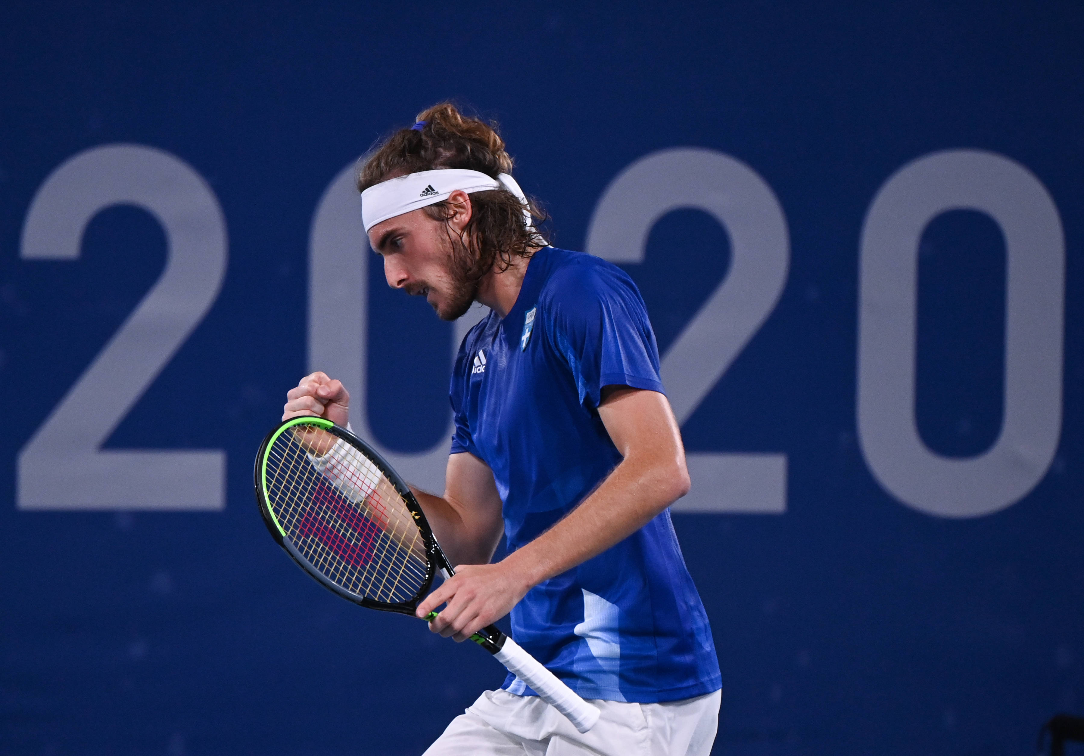 ATP总决赛险胜美网，西西帕斯点燃赛场的简单介绍