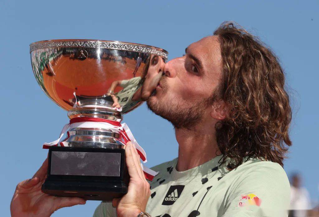 ATP总决赛险胜美网，西西帕斯点燃赛场的简单介绍