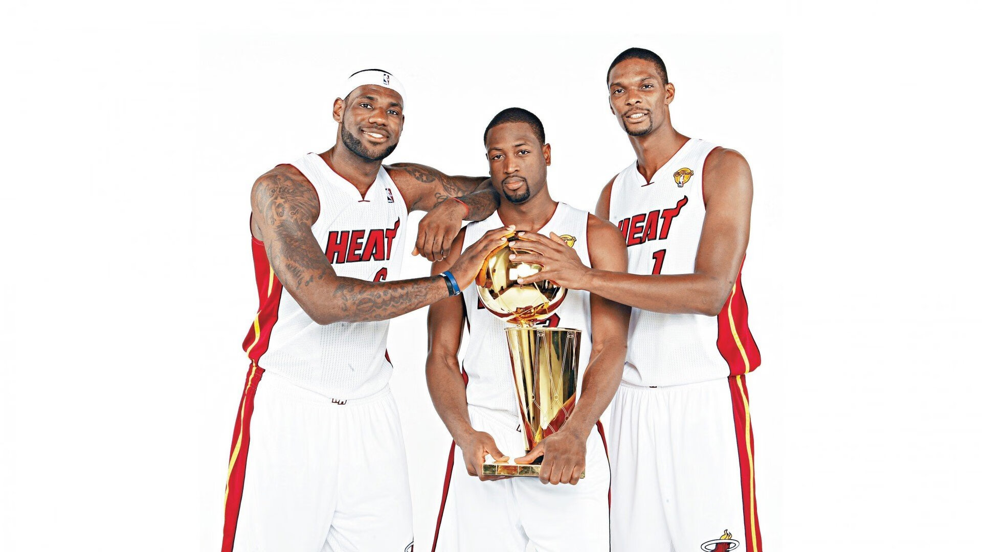 当太阳坠落波士顿，詹姆斯如何以岁月为矛，刺穿联盟最强防线