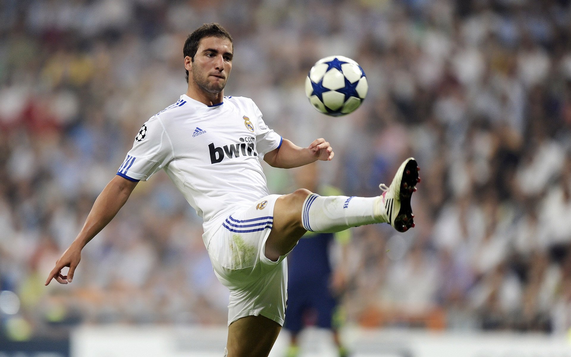 红土之神再铸传奇，蒙特卡洛绝杀美网，纳达尔刷新纪录震撼网坛