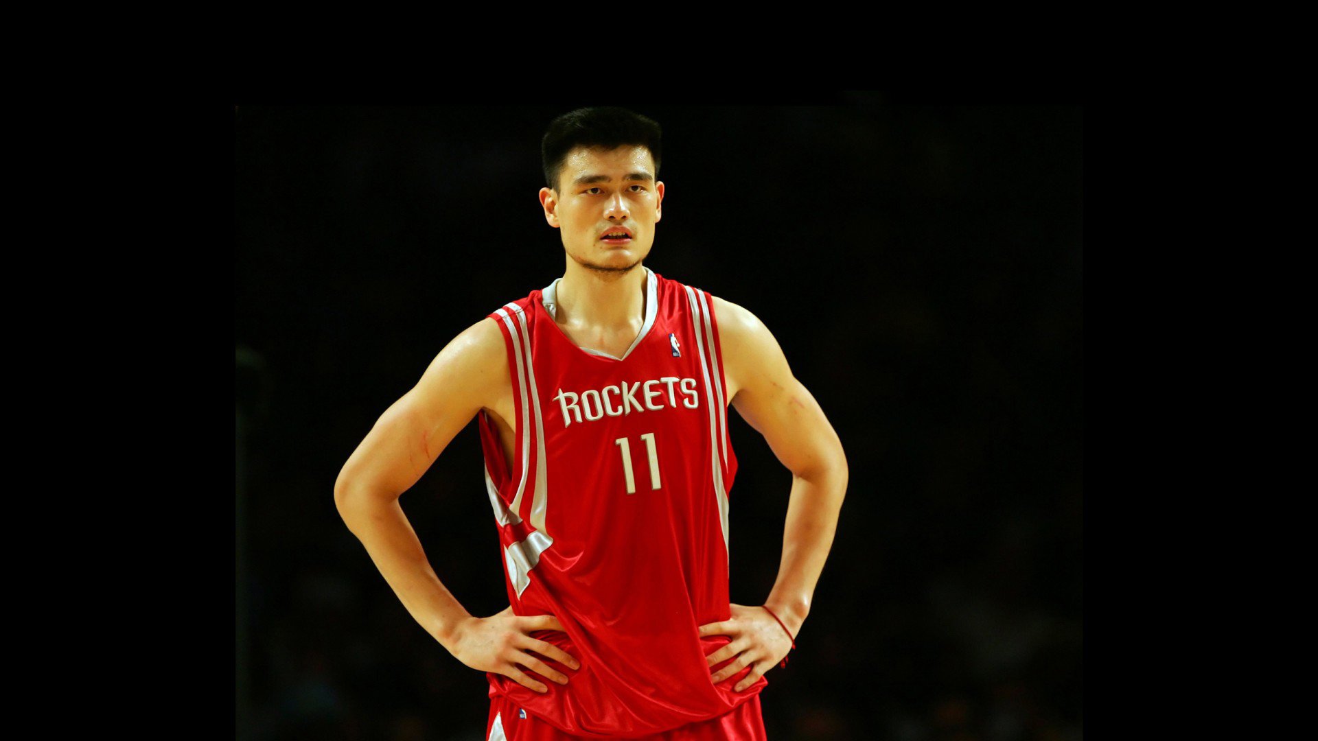 雷速下载-当蓝黑闪电划破篮球之夏—论阿什拉夫在NBA总决赛的异次元接管